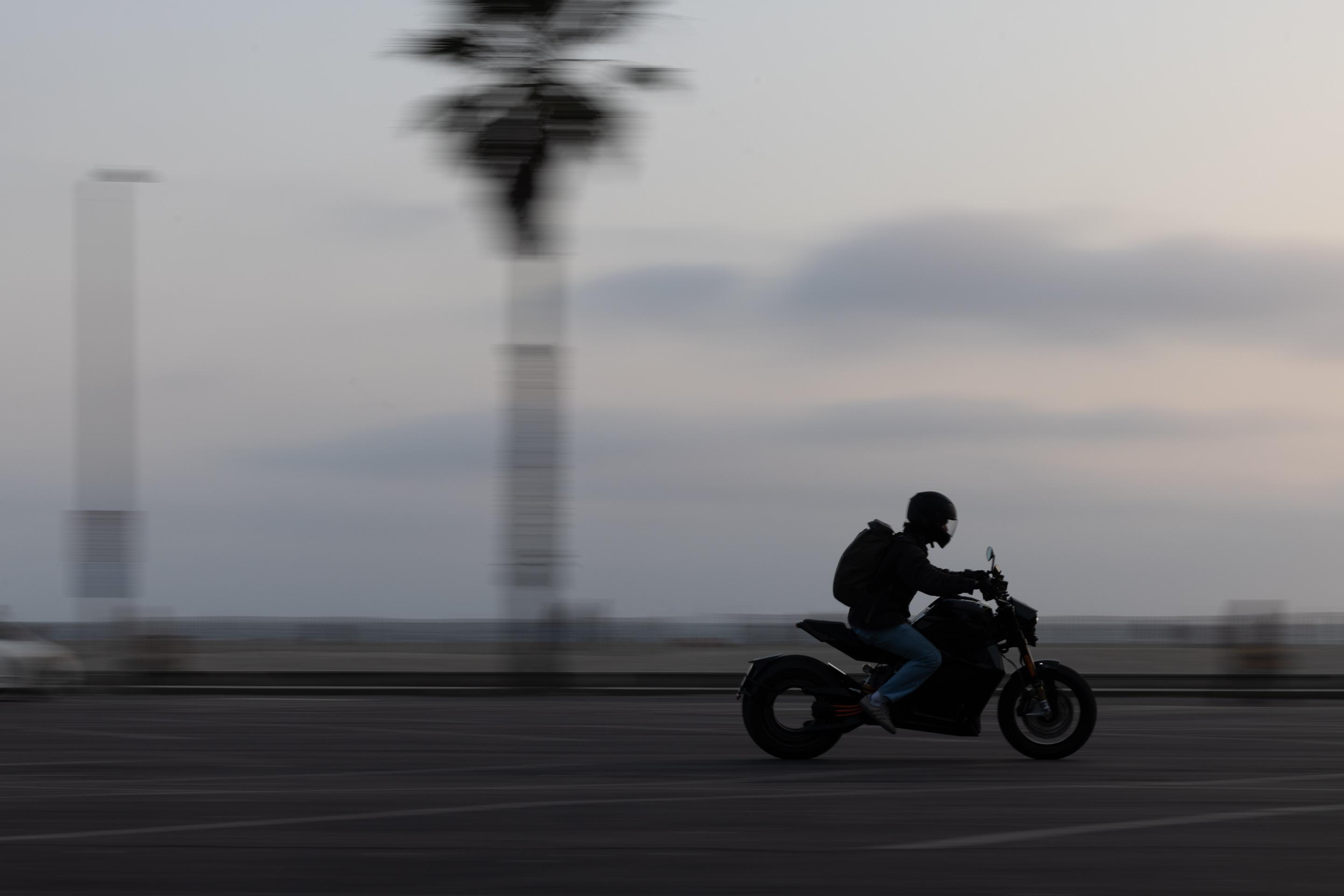 Hero image for: Verge partners with Nike to create the world's first electric rollerblades
